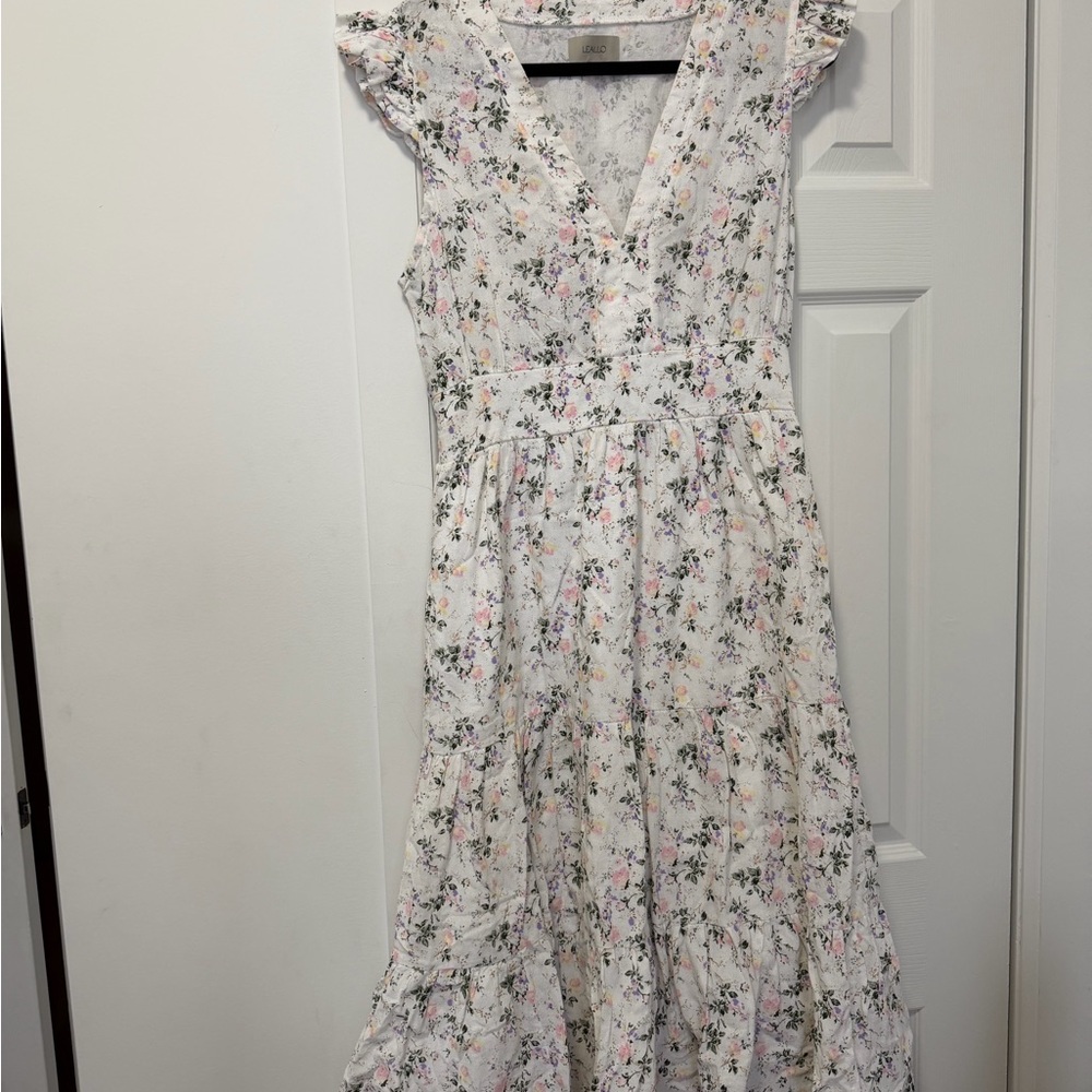 Chic Floral V-Neck Midi Dress